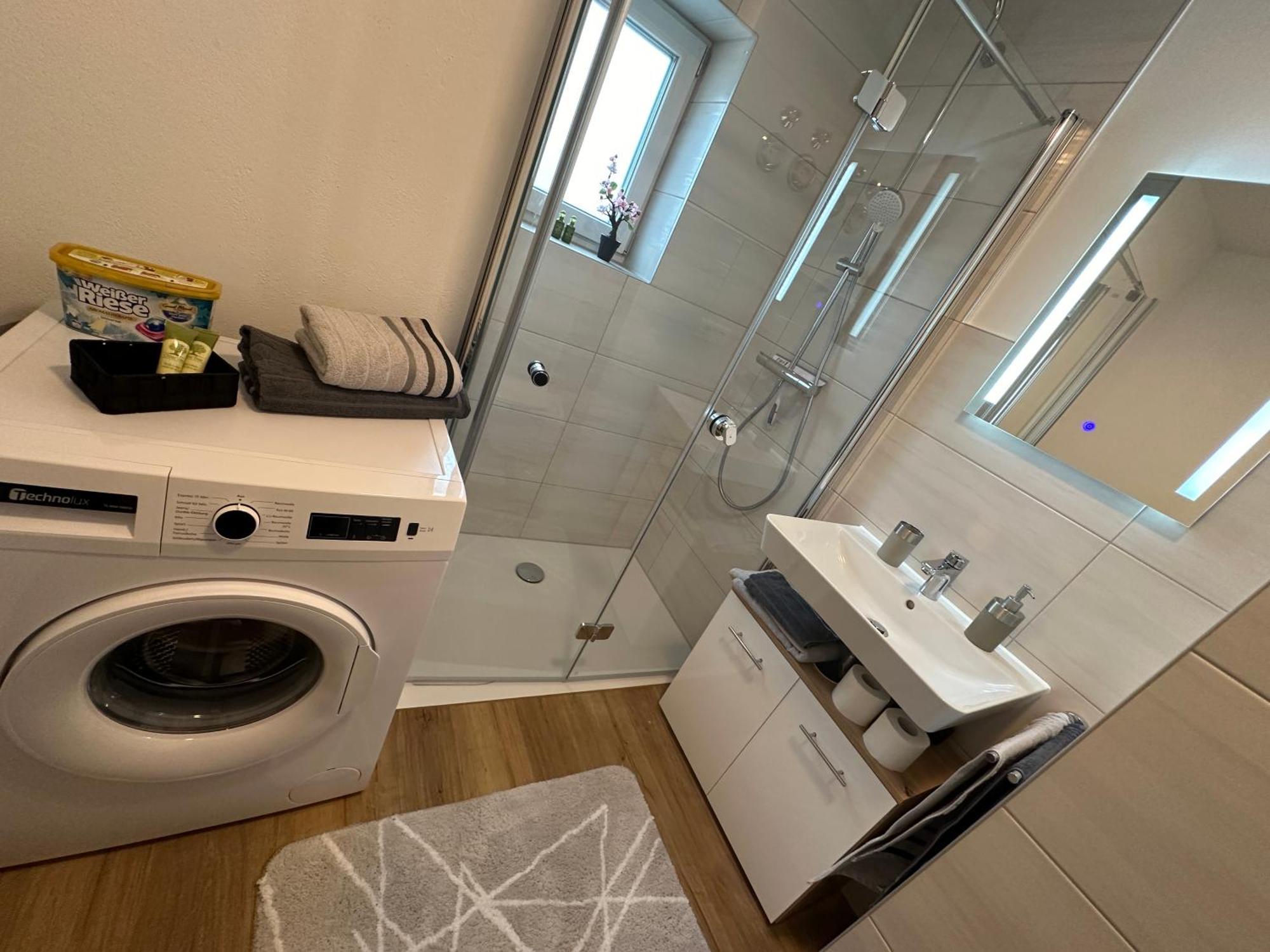 Modernes Apartment In Guter Lage Ingolstadt Bagian luar foto